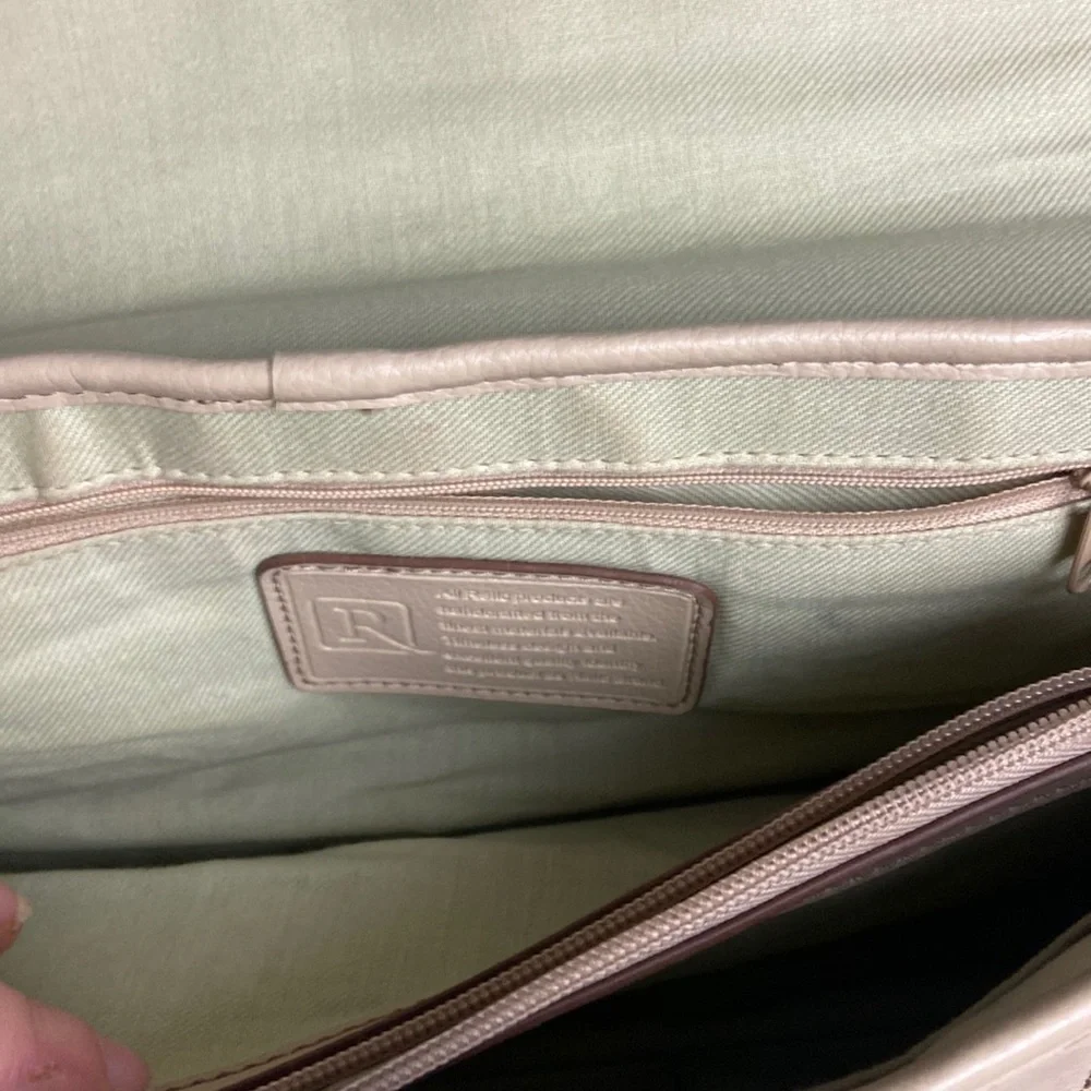 Rello Cream Leather Bag💕 - Picture 10 of 11